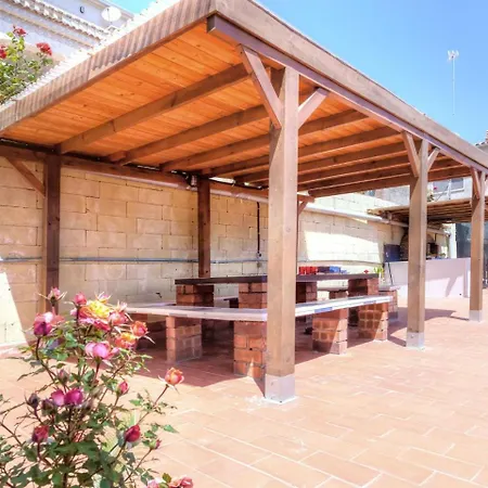 Holiday Home Alzina * Lloret de Mar
