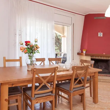 Сasa de vacaciones Holiday Home Alzina